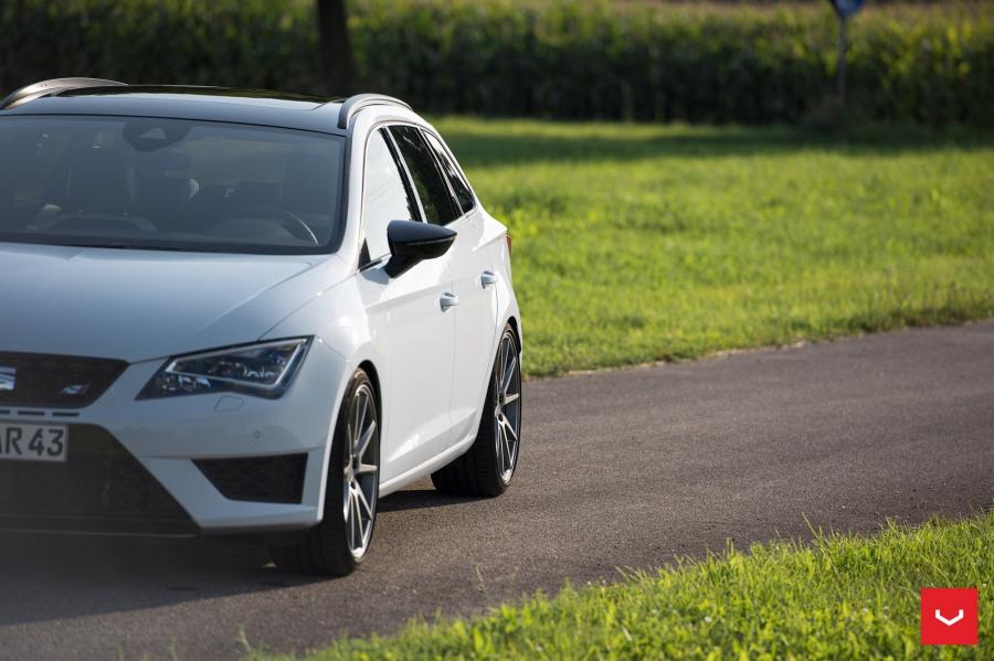  Seat Leon Cupre on Vossen Wheels (VFS1) 2017 года  (фото 18 из 23)